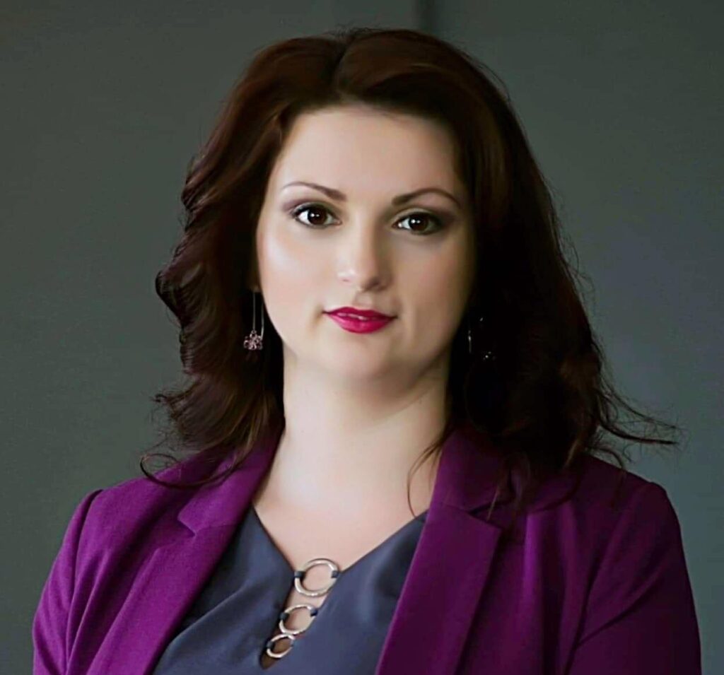 Director adjunct Director adjunct Colegiul Național „Ioan Slavici” Satu Mare